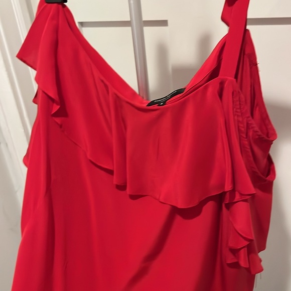 Nanette Lepore off one shoulder silk top. Excellent condition size medium. - Picture 3 of 5